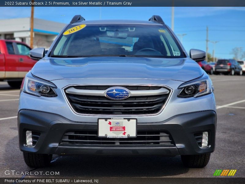 Ice Silver Metallic / Titanium Gray 2022 Subaru Outback 2.5i Premium