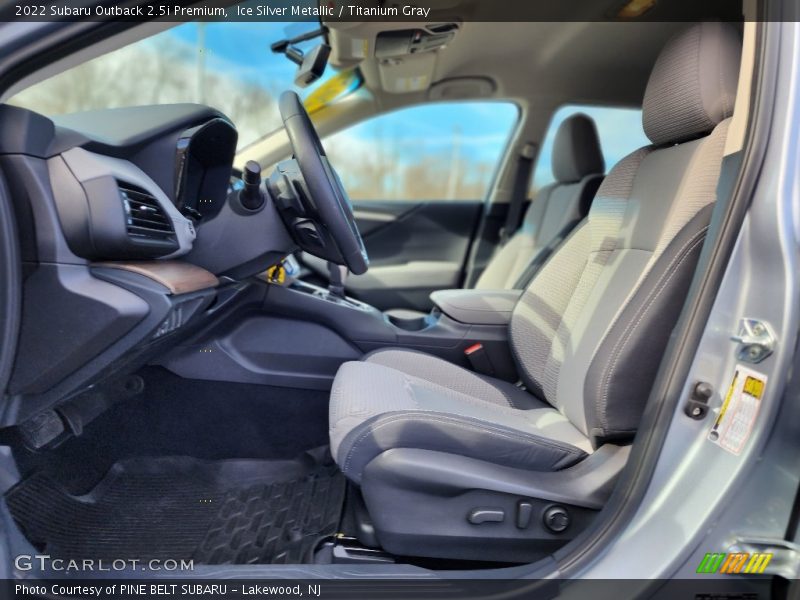 Ice Silver Metallic / Titanium Gray 2022 Subaru Outback 2.5i Premium