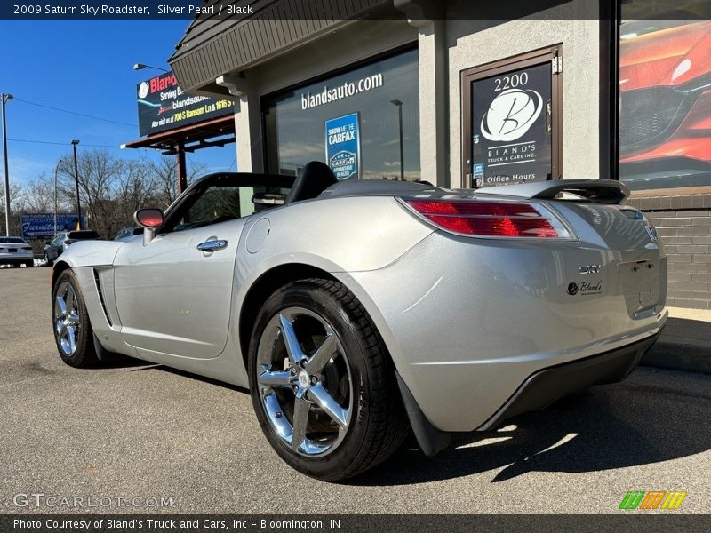 Silver Pearl / Black 2009 Saturn Sky Roadster