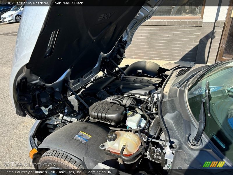 Silver Pearl / Black 2009 Saturn Sky Roadster