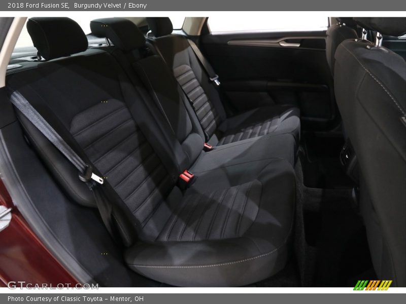 Burgundy Velvet / Ebony 2018 Ford Fusion SE
