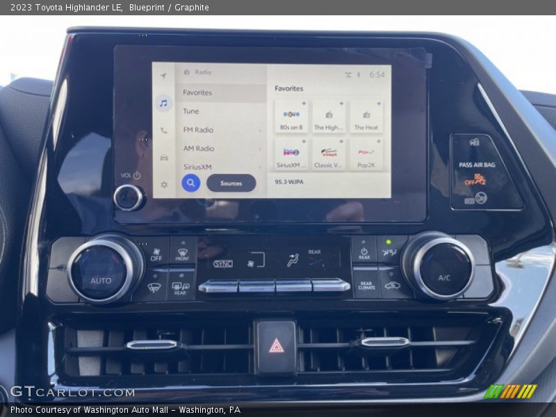 Blueprint / Graphite 2023 Toyota Highlander LE