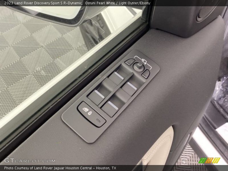 Ostuni Pearl White / Light Oyster/Ebony 2023 Land Rover Discovery Sport S R-Dynamic