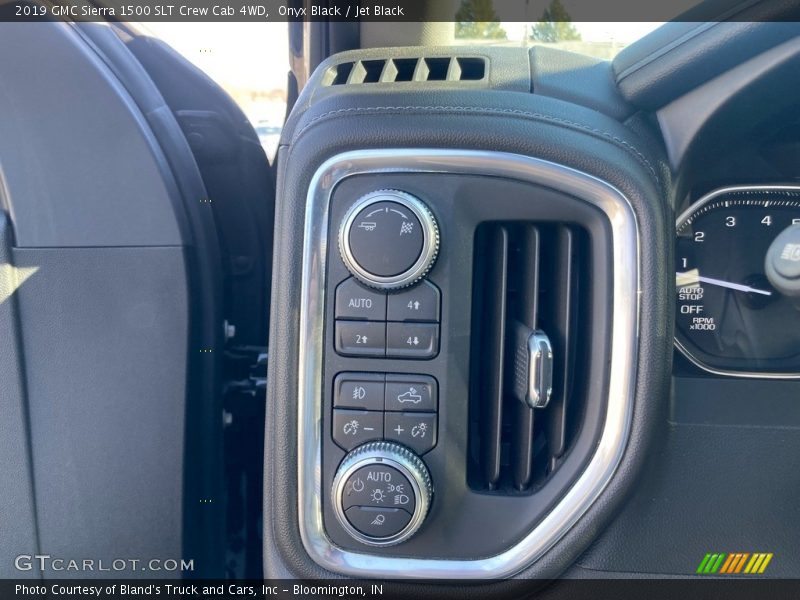 Onyx Black / Jet Black 2019 GMC Sierra 1500 SLT Crew Cab 4WD