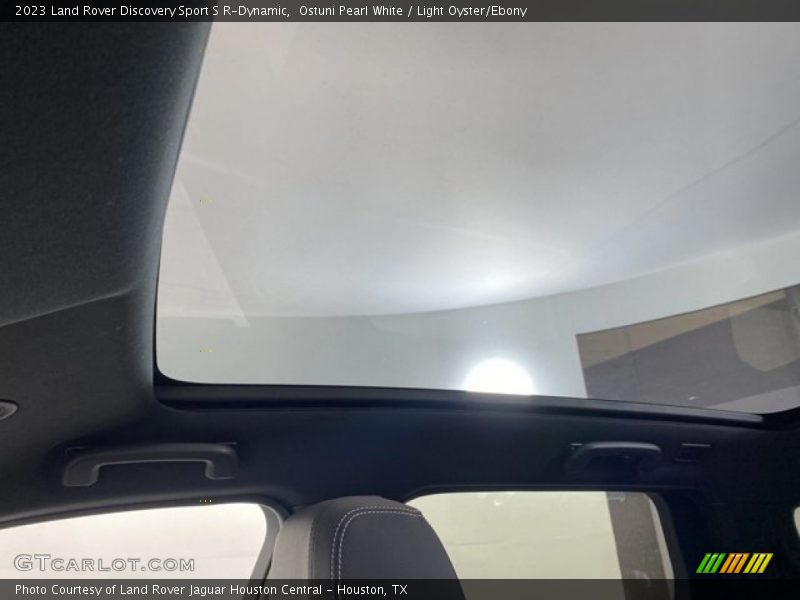 Ostuni Pearl White / Light Oyster/Ebony 2023 Land Rover Discovery Sport S R-Dynamic