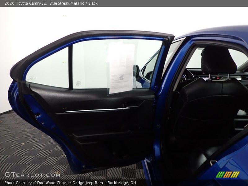 Blue Streak Metallic / Black 2020 Toyota Camry SE