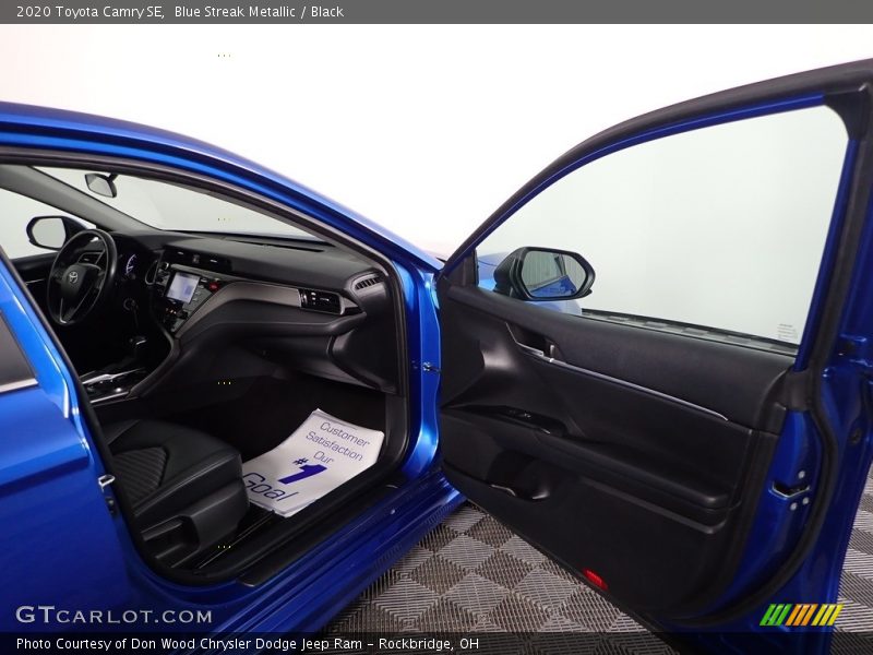 Blue Streak Metallic / Black 2020 Toyota Camry SE