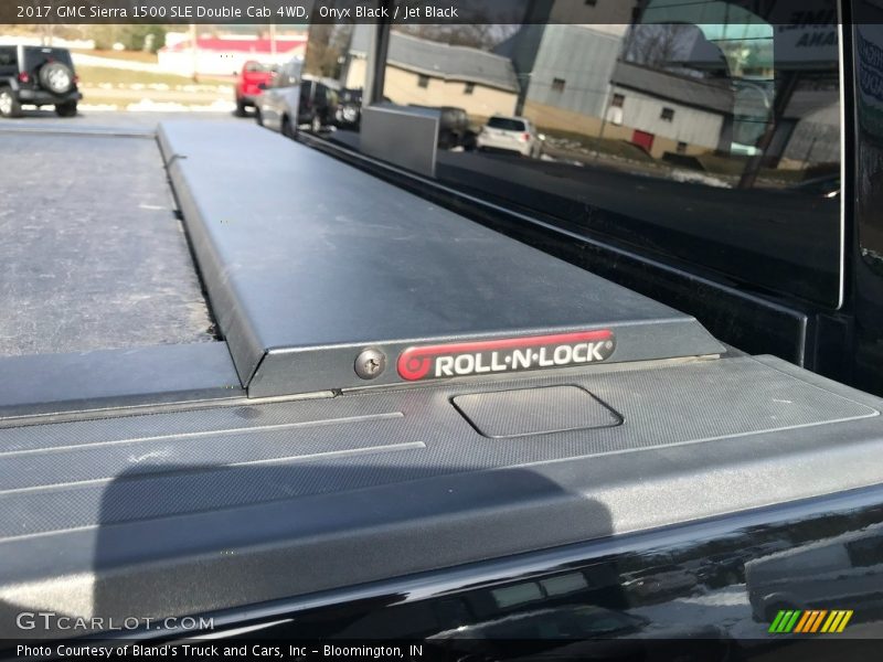 Onyx Black / Jet Black 2017 GMC Sierra 1500 SLE Double Cab 4WD