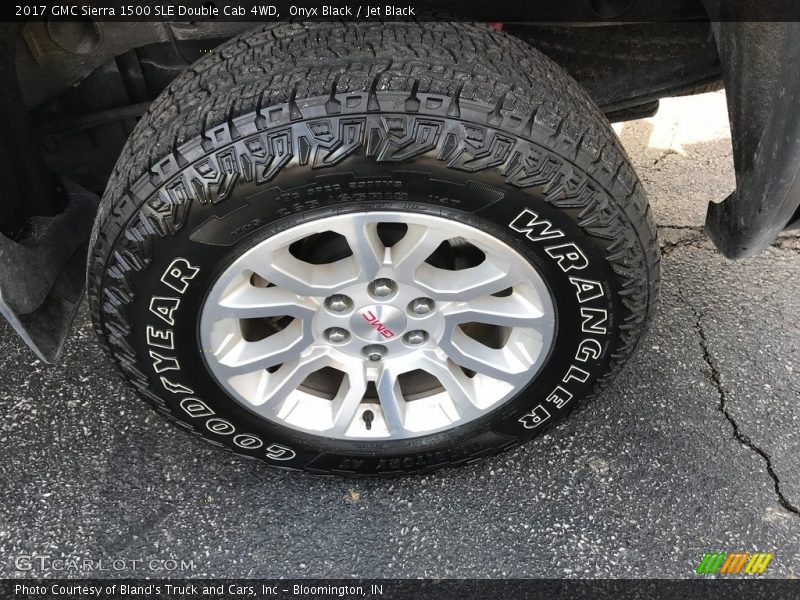 Onyx Black / Jet Black 2017 GMC Sierra 1500 SLE Double Cab 4WD