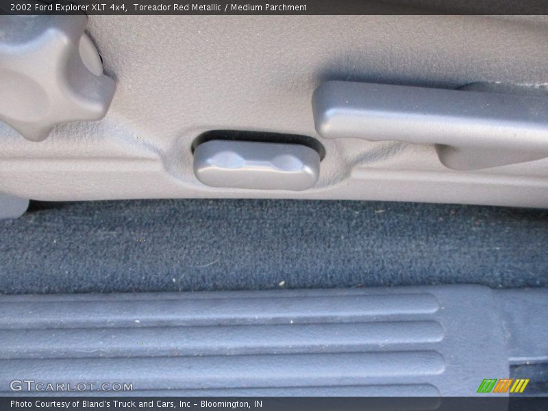 Toreador Red Metallic / Medium Parchment 2002 Ford Explorer XLT 4x4