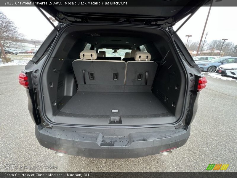 Mosaic Black Metallic / Jet Black/Chai 2023 Chevrolet Traverse LS AWD