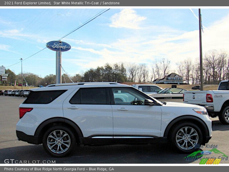 Star White Metallic Tri-Coat / Sandstone 2021 Ford Explorer Limited