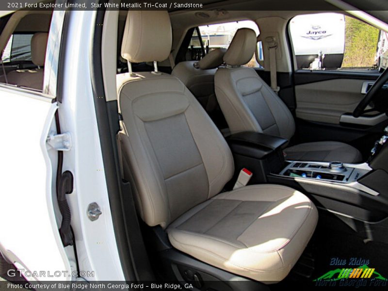 Star White Metallic Tri-Coat / Sandstone 2021 Ford Explorer Limited