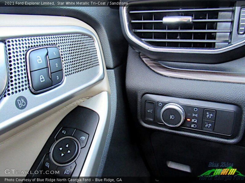 Star White Metallic Tri-Coat / Sandstone 2021 Ford Explorer Limited