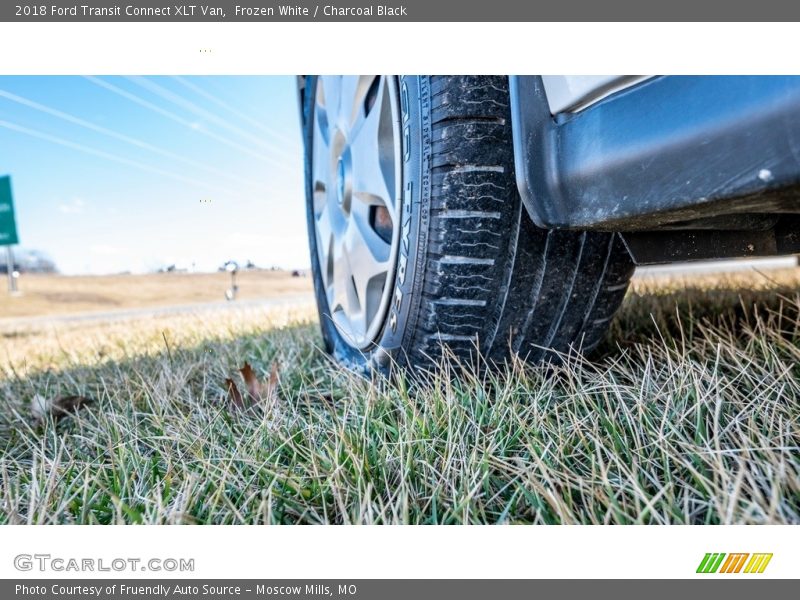 Frozen White / Charcoal Black 2018 Ford Transit Connect XLT Van