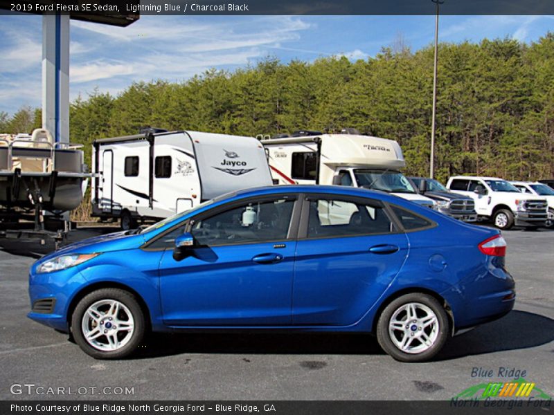Lightning Blue / Charcoal Black 2019 Ford Fiesta SE Sedan