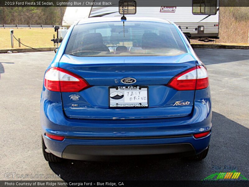 Lightning Blue / Charcoal Black 2019 Ford Fiesta SE Sedan