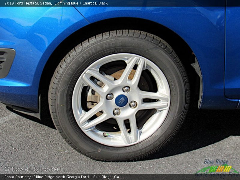 Lightning Blue / Charcoal Black 2019 Ford Fiesta SE Sedan