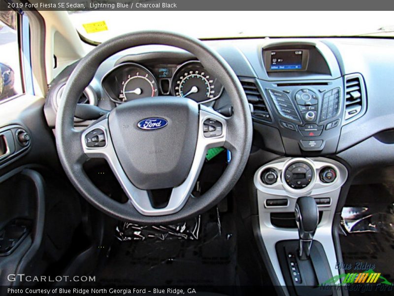 Lightning Blue / Charcoal Black 2019 Ford Fiesta SE Sedan