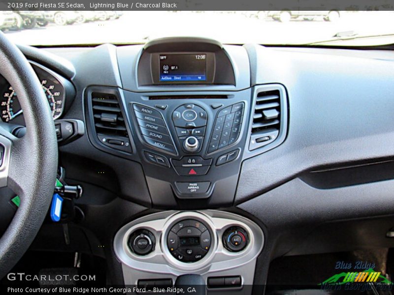 Lightning Blue / Charcoal Black 2019 Ford Fiesta SE Sedan