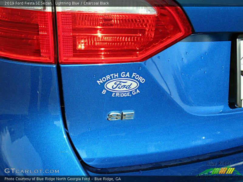 Lightning Blue / Charcoal Black 2019 Ford Fiesta SE Sedan