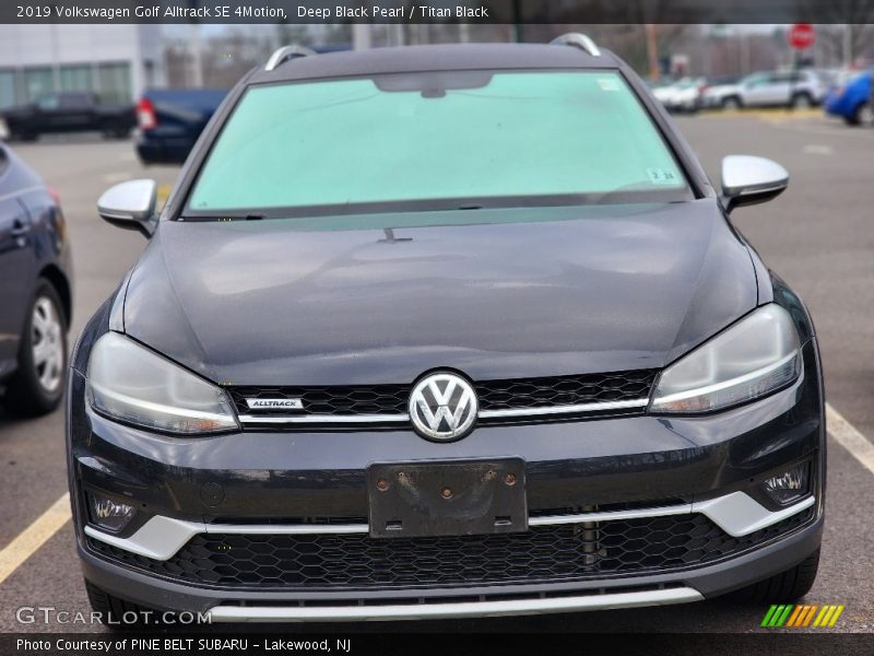 Deep Black Pearl / Titan Black 2019 Volkswagen Golf Alltrack SE 4Motion