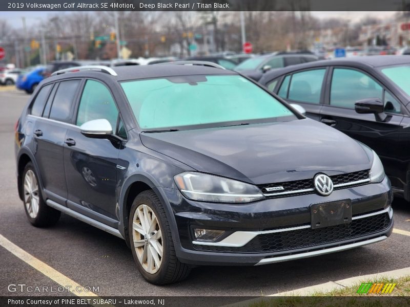 Deep Black Pearl / Titan Black 2019 Volkswagen Golf Alltrack SE 4Motion