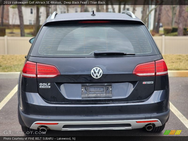 Deep Black Pearl / Titan Black 2019 Volkswagen Golf Alltrack SE 4Motion