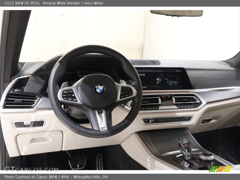 Dashboard of 2022 X5 M50i