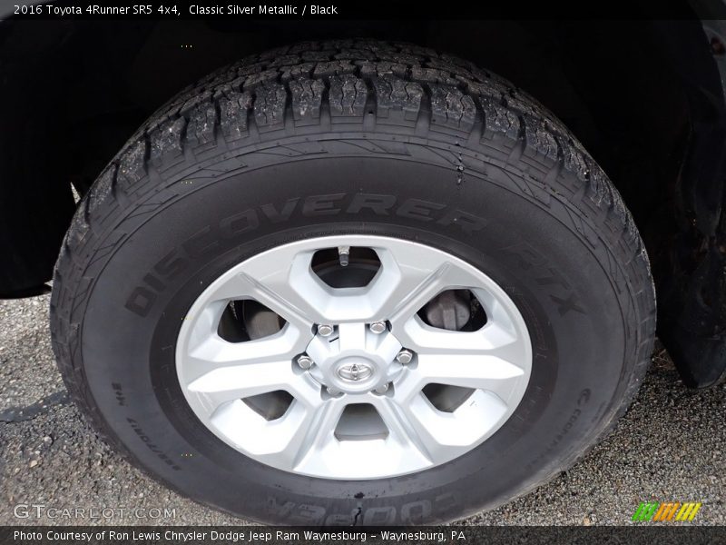 Classic Silver Metallic / Black 2016 Toyota 4Runner SR5 4x4