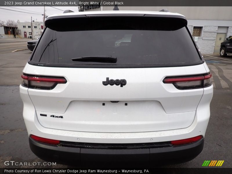 Bright White / Global Black 2023 Jeep Grand Cherokee L Altitude 4x4