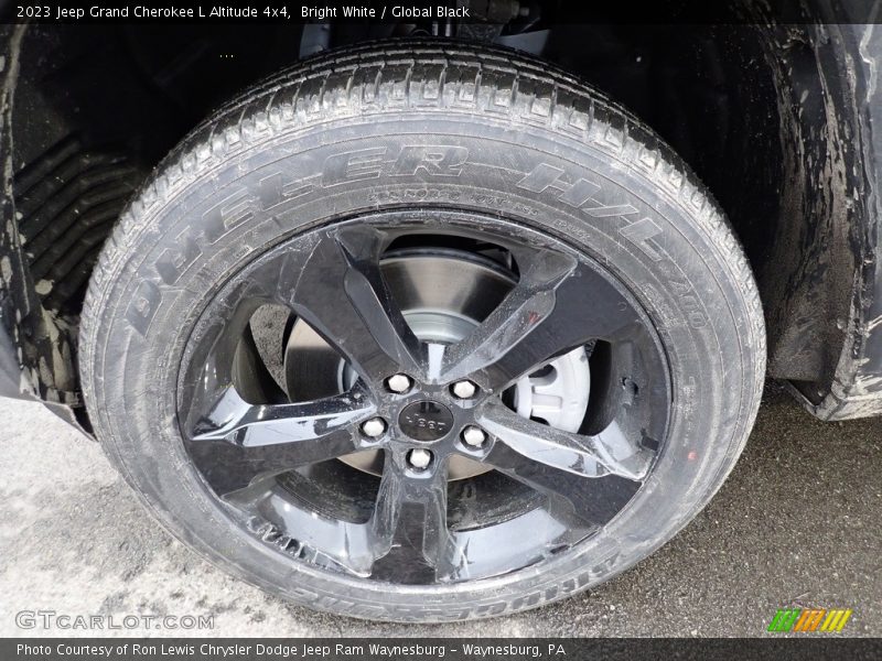 Bright White / Global Black 2023 Jeep Grand Cherokee L Altitude 4x4