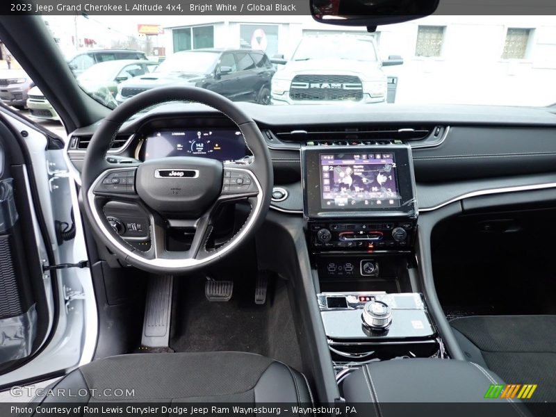 Bright White / Global Black 2023 Jeep Grand Cherokee L Altitude 4x4