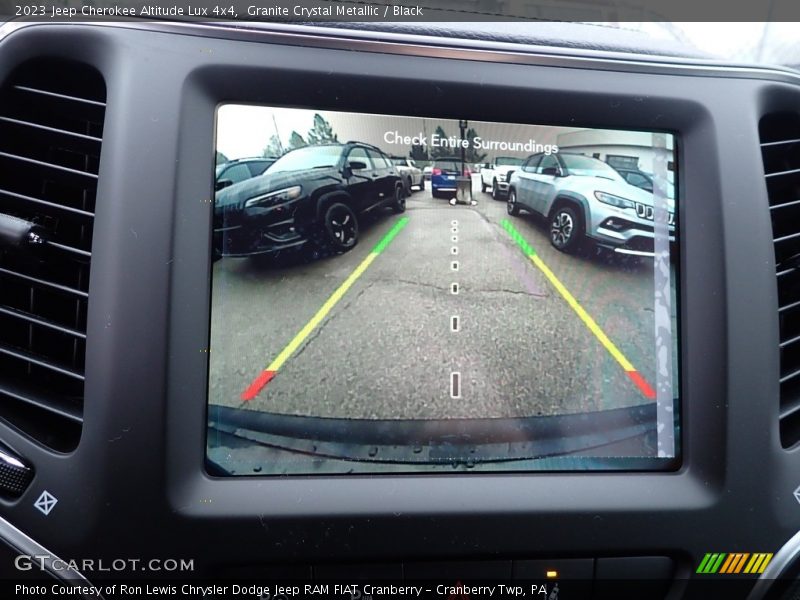 Granite Crystal Metallic / Black 2023 Jeep Cherokee Altitude Lux 4x4