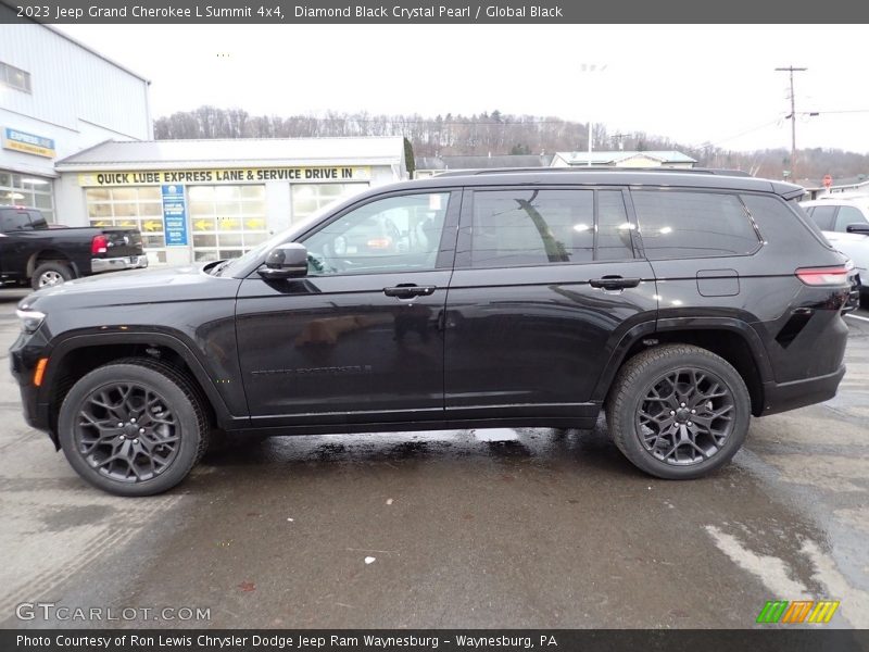 Diamond Black Crystal Pearl / Global Black 2023 Jeep Grand Cherokee L Summit 4x4