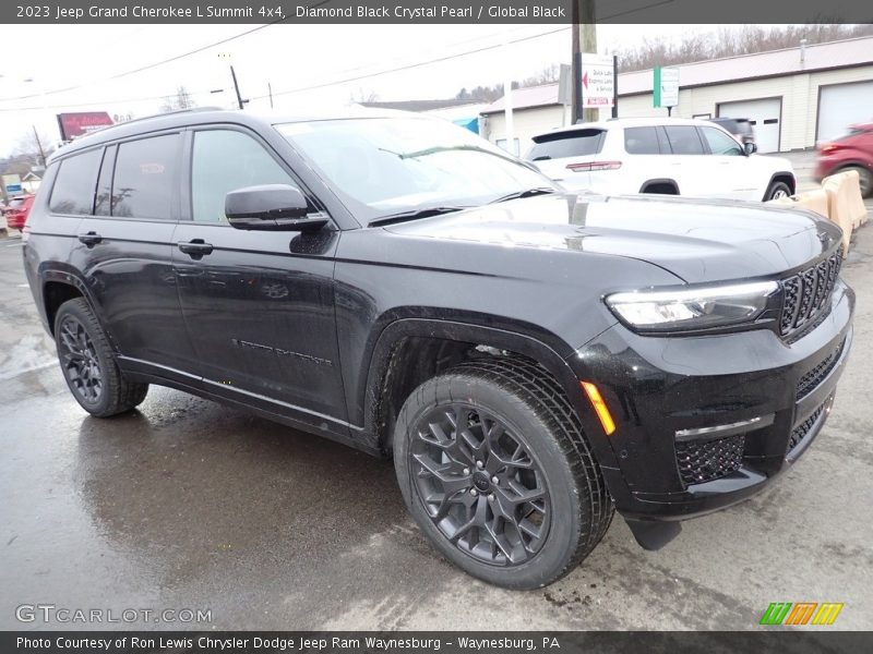 Diamond Black Crystal Pearl / Global Black 2023 Jeep Grand Cherokee L Summit 4x4