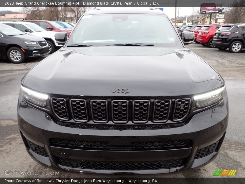 Diamond Black Crystal Pearl / Global Black 2023 Jeep Grand Cherokee L Summit 4x4