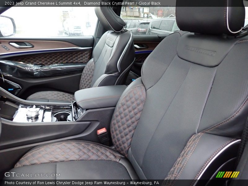 Diamond Black Crystal Pearl / Global Black 2023 Jeep Grand Cherokee L Summit 4x4
