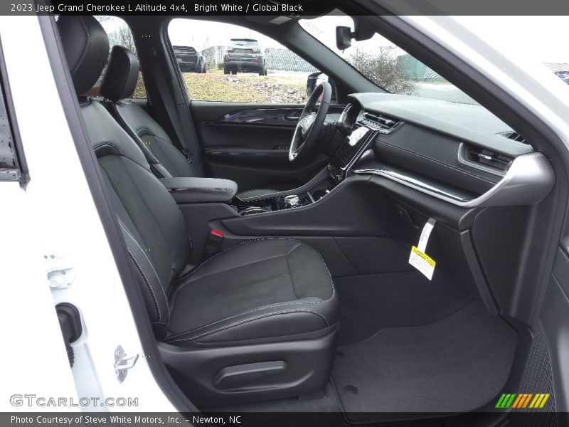 Front Seat of 2023 Grand Cherokee L Altitude 4x4