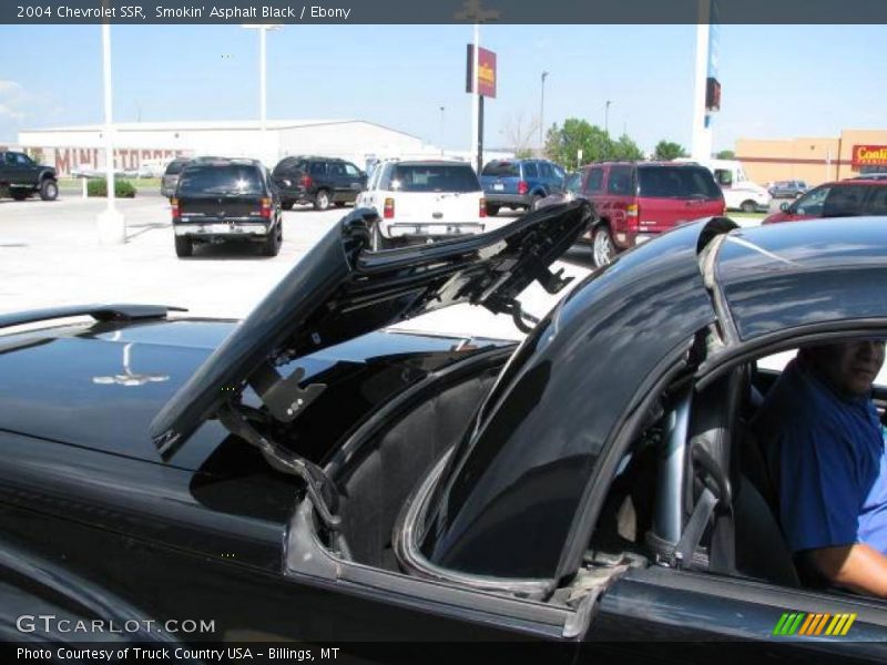 Smokin' Asphalt Black / Ebony 2004 Chevrolet SSR