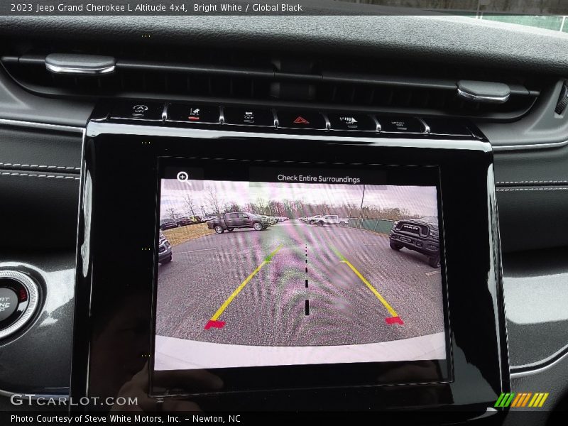 Bright White / Global Black 2023 Jeep Grand Cherokee L Altitude 4x4