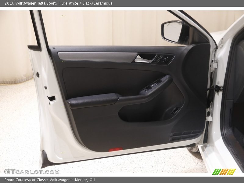 Pure White / Black/Ceramique 2016 Volkswagen Jetta Sport