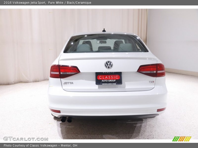 Pure White / Black/Ceramique 2016 Volkswagen Jetta Sport