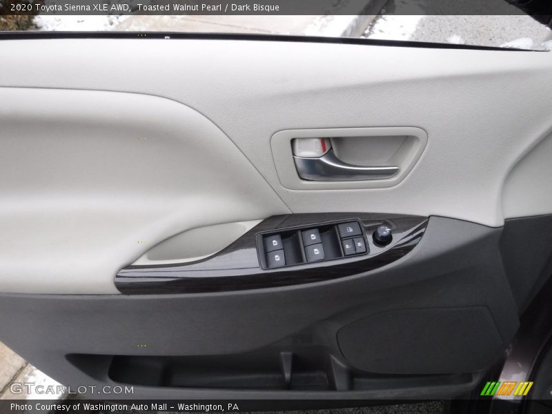 Door Panel of 2020 Sienna XLE AWD