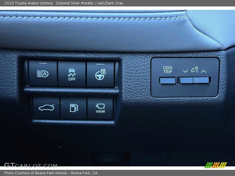 Celestial Silver Metallic / Ash/Dark Gray 2019 Toyota Avalon Limited