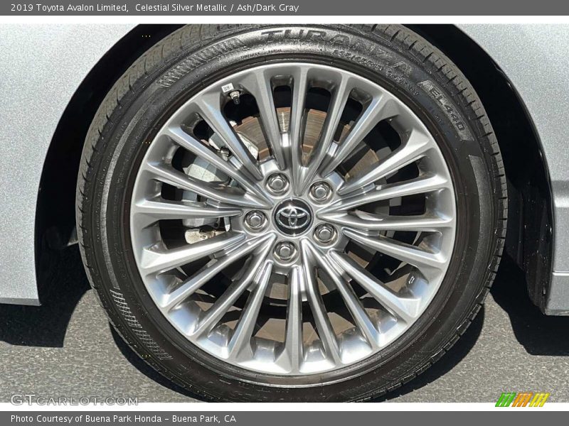 Celestial Silver Metallic / Ash/Dark Gray 2019 Toyota Avalon Limited