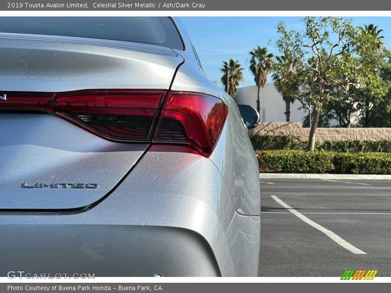 Celestial Silver Metallic / Ash/Dark Gray 2019 Toyota Avalon Limited