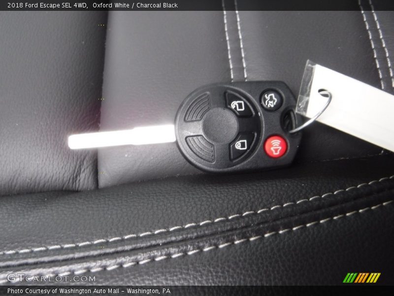 Oxford White / Charcoal Black 2018 Ford Escape SEL 4WD