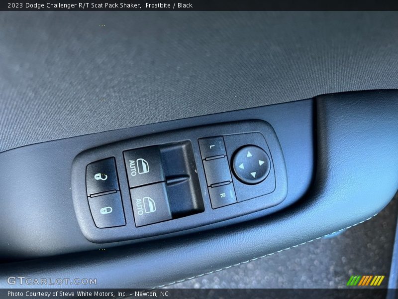 Frostbite / Black 2023 Dodge Challenger R/T Scat Pack Shaker