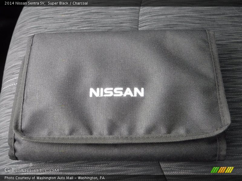 Super Black / Charcoal 2014 Nissan Sentra SV